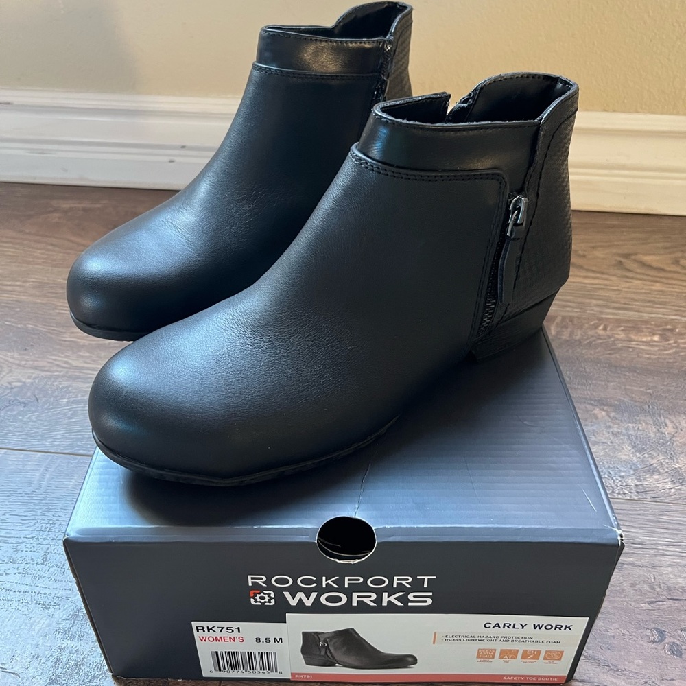 NIB Women’s Carly Safety toe work bootie